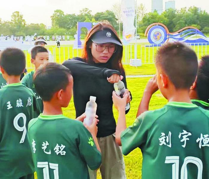 开云-执教男足， 谁说女子不如男？