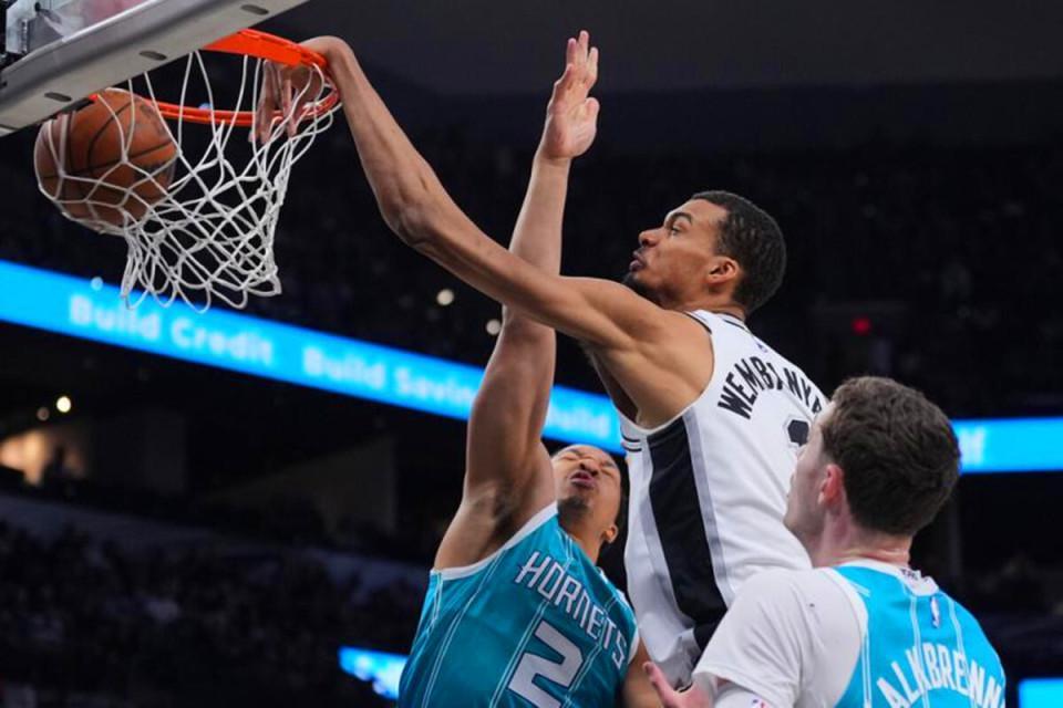 开云体育入口-马刺18战16胜，范乔丹公开泼冷水！文班比肩06姚明用行动打破质疑